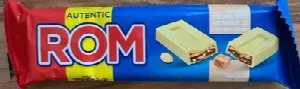 Rom Baton De Ciocolata Alba Cu Arahide Si Caramel 44 G