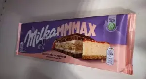 Milka Ciocolata Cheesecake Capsuni 300 G
